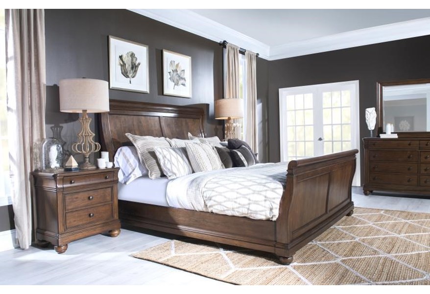 Traditional Queen Sleigh Bed - Image 4