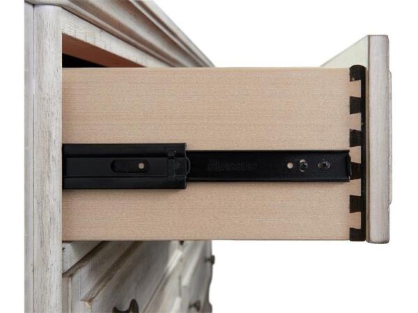 Eight Drawer Dresser - Image 2