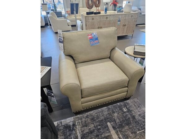 Bassett Carolina Leather Chair Clearance CLEARANCE