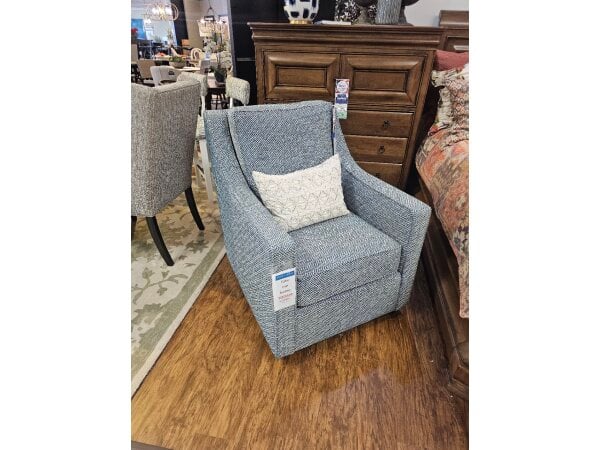 Kincaid Swivel Glider Clearance CLEARANCE