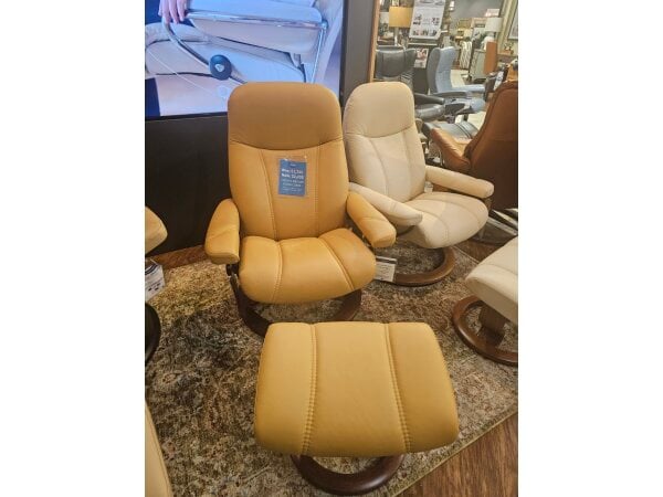 Stressless Consul Medium Recliner&Ottoman Clearance CLEARANCE