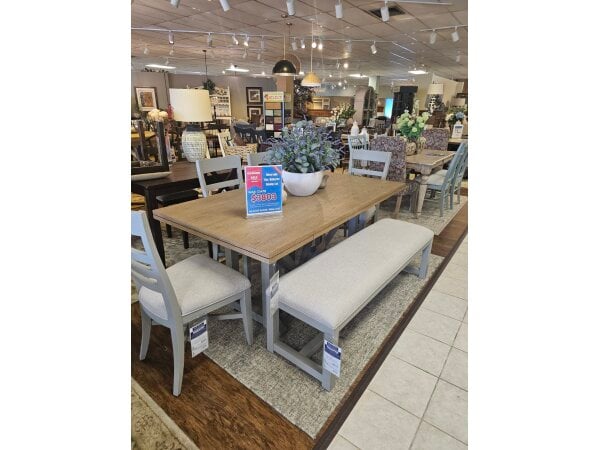 Riverside Osbourne Dining 8 Pieces Clearance